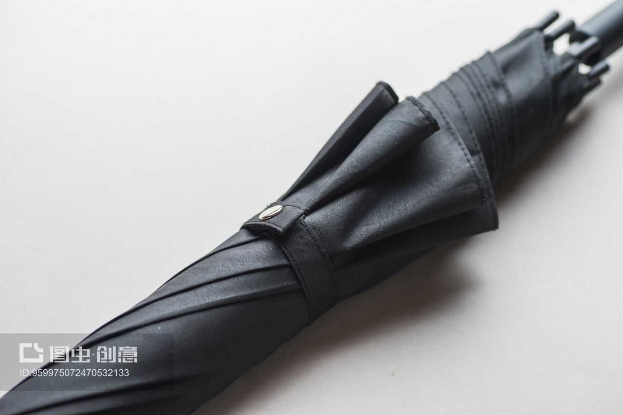 黑色曲柄傘 戶外活動(dòng)的理想伴侶