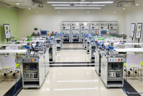 重慶市南岸區(qū)大數(shù)據(jù)發(fā)展局 引領(lǐng)區(qū)域軟件外包服務(wù)創(chuàng)新，賦能智慧城市建設(shè)